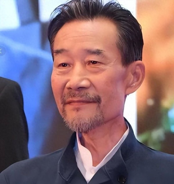 彻底失聪，嗓子也废了，72岁李雪健近况曝光，《球3》拍得很艰难