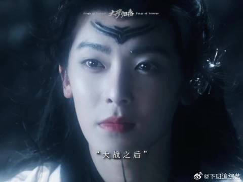 “云剑为骨，光剑为角，可斩流云，能散微光，所以取名云光”