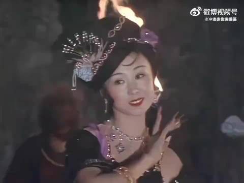 全剧最妖娆的舞蹈是她刚生完孩子跳的，以前的演员都是有功底的！