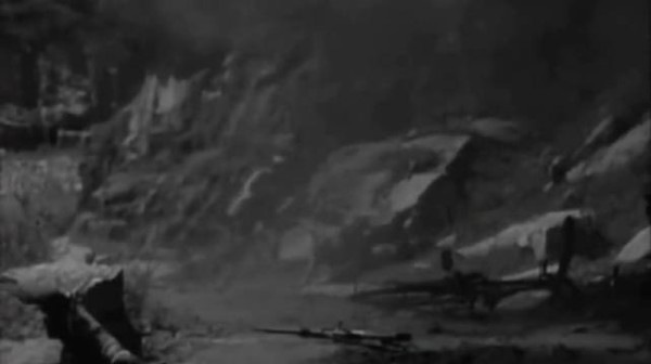 《地雷战》:“地雷一响,旗开得胜”,赵家庄民兵首战告捷,并缴获步枪一支