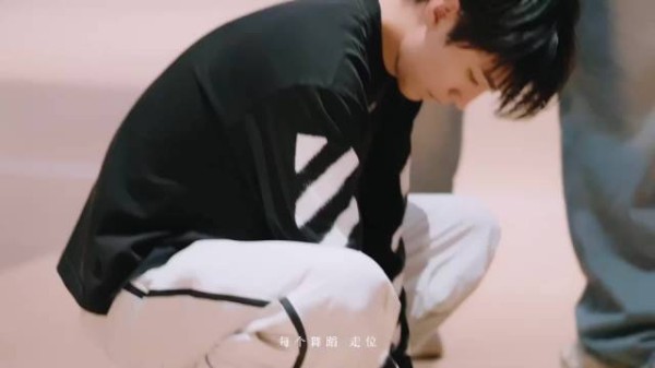王俊凯在重庆<a target=