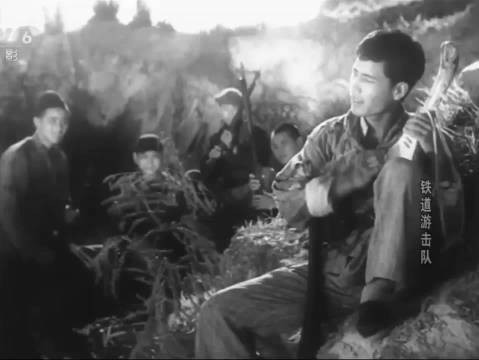 经典抗日战争与革命战争题材老电影《铁道游击队》中的著名电影插曲片段欣赏