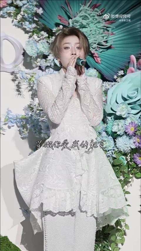 柔润清圆。百琲明珠一线穿