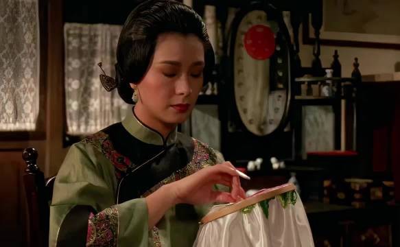 佛珠碎裂，她砸碎丈夫精神寄托从受害者黑化为施暴者