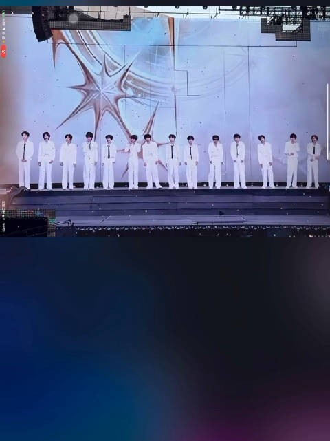 哎看直播真的感觉人气差距好大呀,从尖叫声就可以判断出来