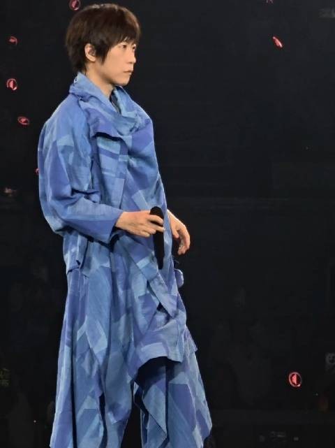 我真的叫出声， 换随便一个人来穿都是灾难但哥哥不是