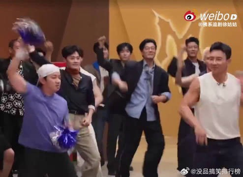 刘畊宏带全场哥哥跳操,披荆斩棘直播变跳操现场