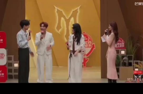 沈梦辰齐思钧控场渡劫，喻言得体接话救场