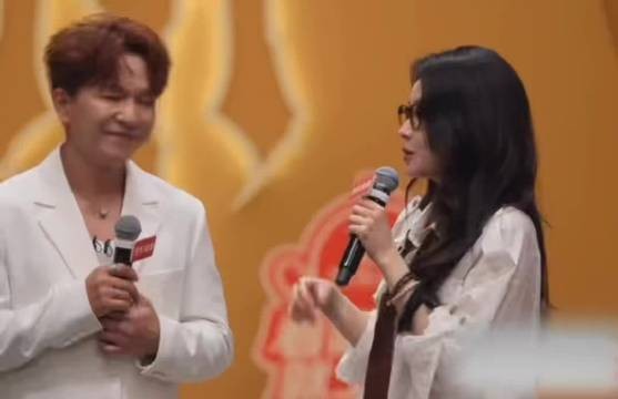 欢子直播紧张说错话，坦言欣赏喻言曾合作