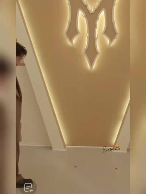 老友相聚,从容并肩,享受此刻难得的碰面