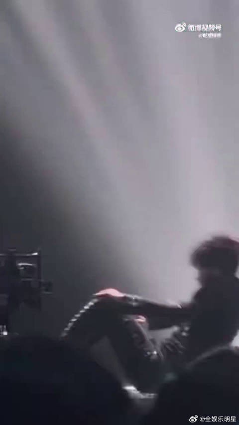 临危不乱说的就是邵子恒，短暂调整之后迅速投入，看不出一丝慌乱痕迹