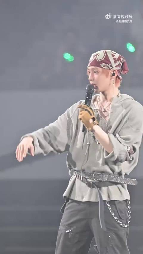 跪求不心动教程！侯明昊切换自如，三声姐姐风格不一样，软糯撒娇谁能扛得住