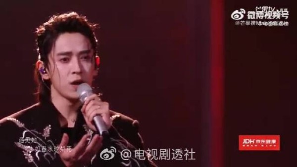 陈若轩披荆斩棘初舞台748票,对战曾辉落败倒数