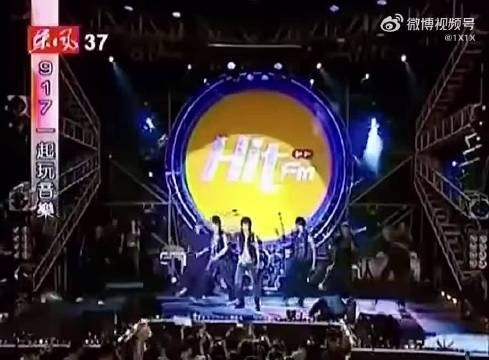 唱歌这样是咋红的