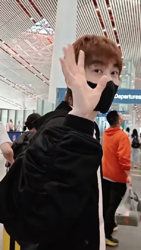 李登科曝当红男星素颜反差,网友呼吁直接点名