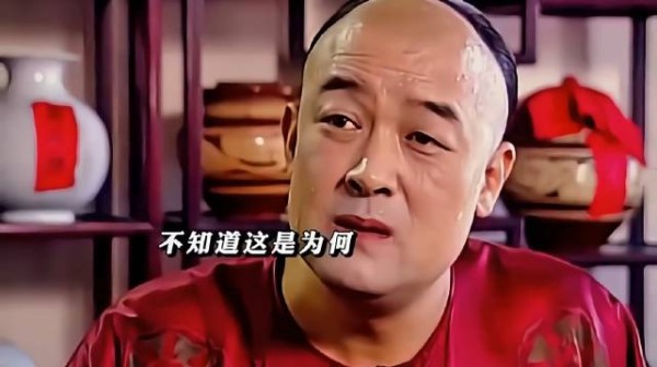 来呀,给大总管嘴里嚼上好茶叶!