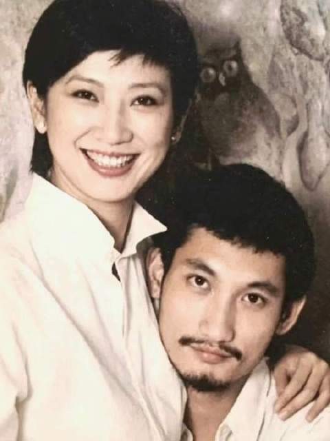 昔日时光里,徐克的光芒如此耀眼,竟让施南生这般卓越之人倾尽毕生守望!