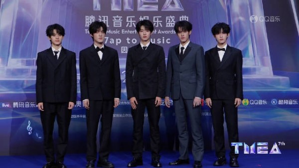 TOP登陆少年获TMEA年度巅峰价值团体,感恩粉丝两年相伴