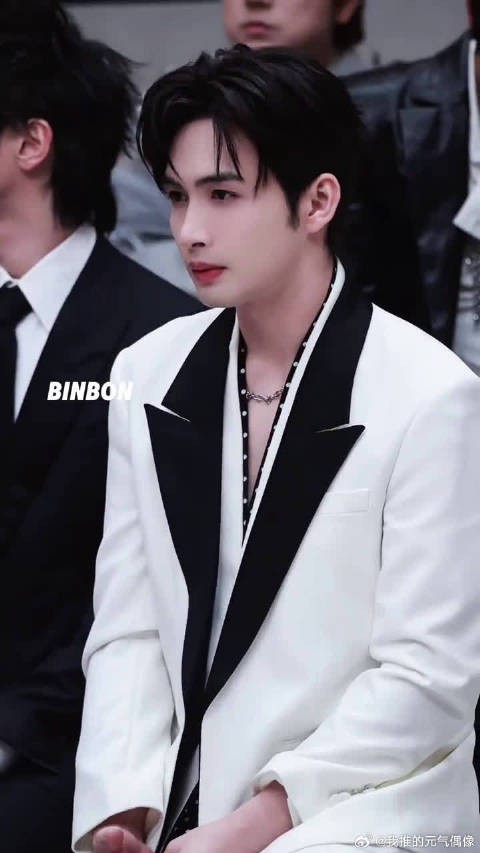 张彬彬李光洁同台发光，TF四代一班主演惊喜亮相