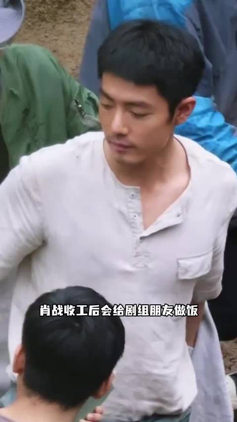 肖战收工后为剧组朋友做饭,事业上升时主动引荐工作