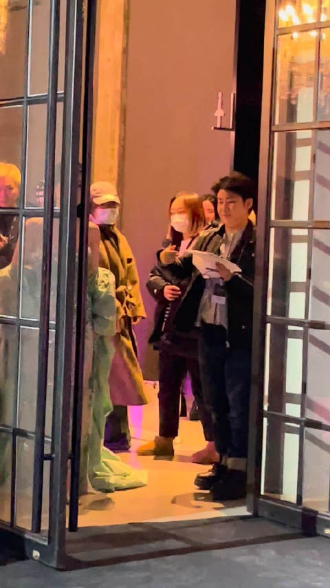 杨超越费加罗盛典红毯、一身抹胸裙 肩颈线漏出的刚刚好