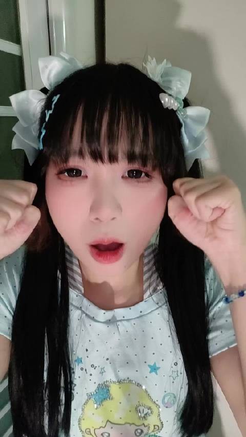 Blue Power~ 今天u也忙了一天 所以和你一起补充能量!