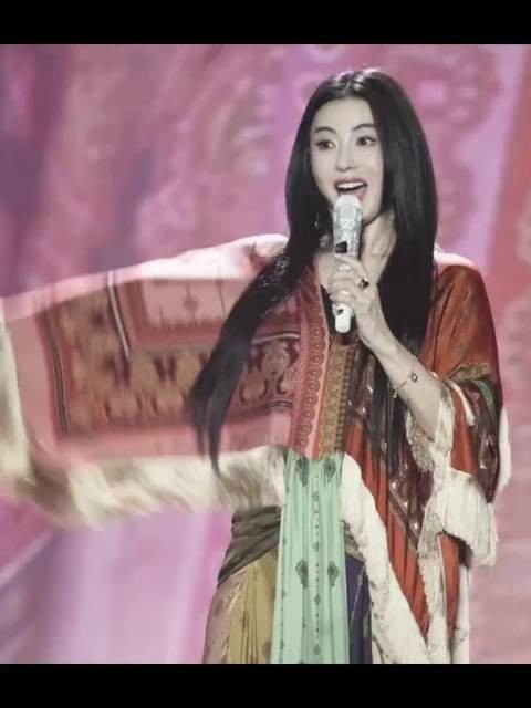 女神回来了，所有人感受这个转圈 张柏芝