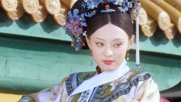 任何时候都不要为不值得的人 甄嬛传 嫡长女与生俱来的威严