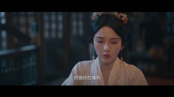 折腰：小乔被魏劭抱回府，脸颊都红透，糟糕是心动的感觉！