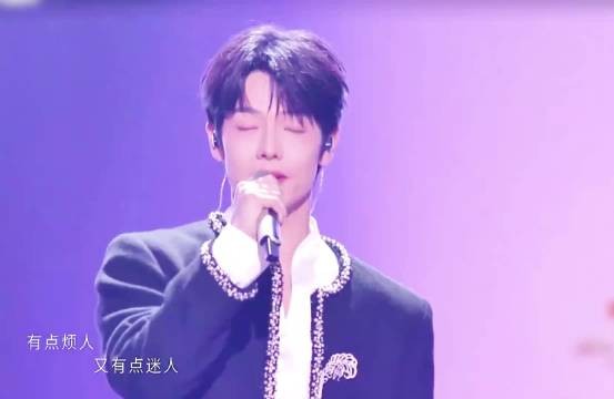 披哥宝总陈若轩开口跪，反差感拉满搞笑舞台