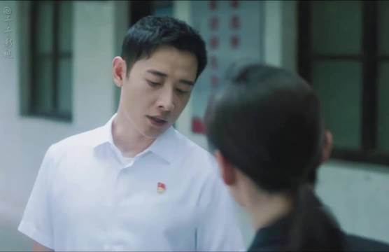 一篇报社的稿子，让这个男人从副镇长降到了村书记