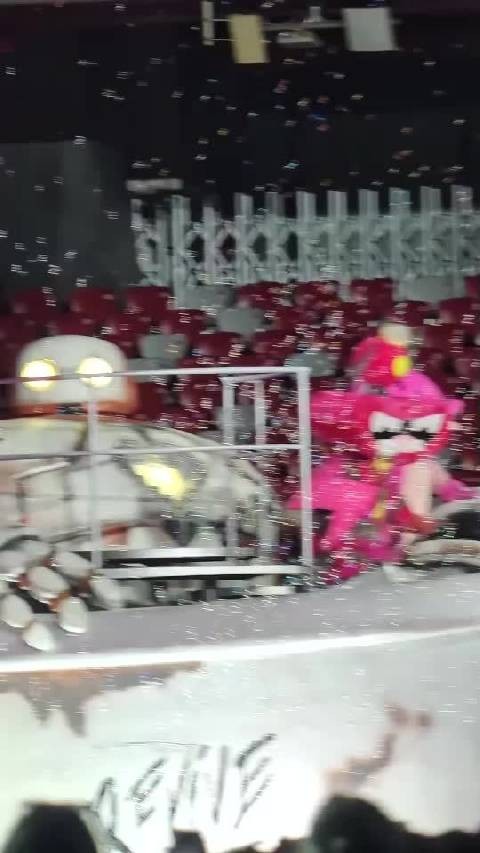 汪苏泷雨爱因报批未唱，现场与粉丝趣味互动