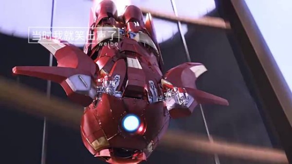 钢铁侠变身高能瞬间