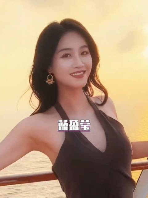 思想觉醒地太早了， 现在时代才跟上她