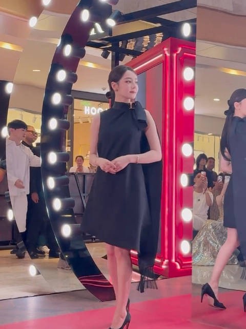 DIOR全球：迪丽热巴·迪力木拉提 太权威啦！
