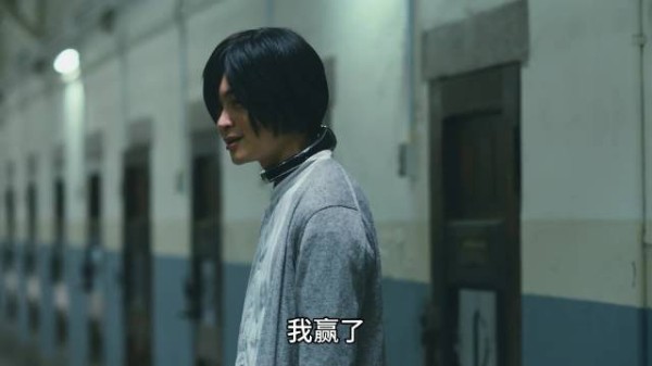 白毛揭露零食颜色密语，卧底遭螳螂捕蝉黄雀在后反杀