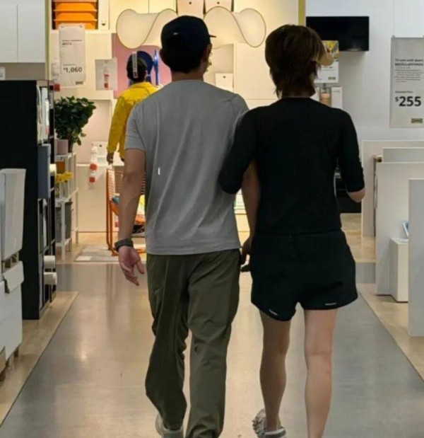 郑恺和苗苗的新瓜，太炸了！