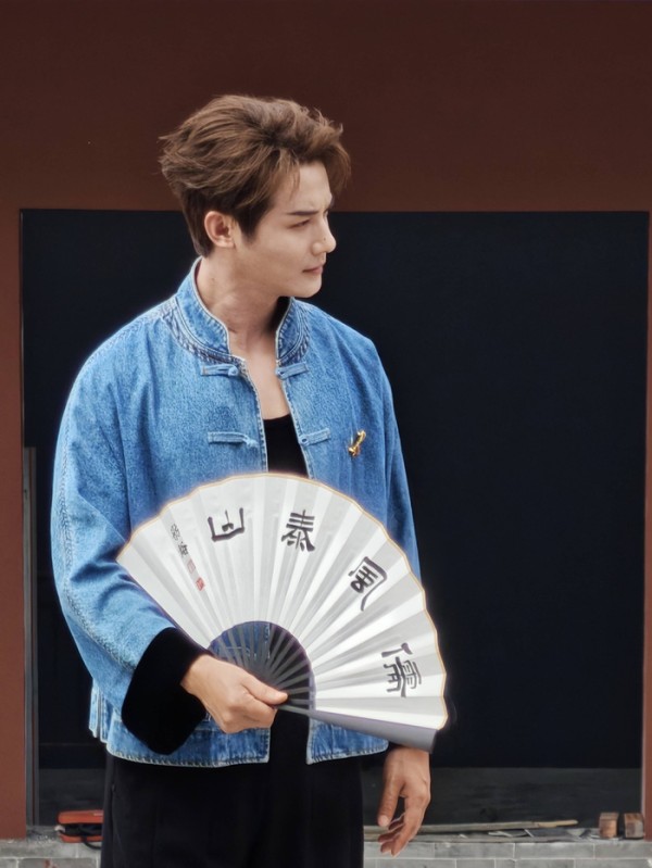 长河寻文脉五宝酝泰酒 郑业成解锁万里江山烟花秀