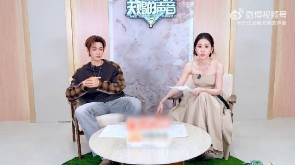侯明昊张碧晨老友合作默契，从男团时期就认识