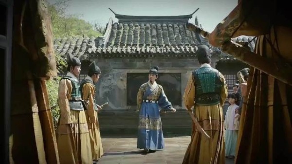 这世间总要有一些人大公无私两袖清风!