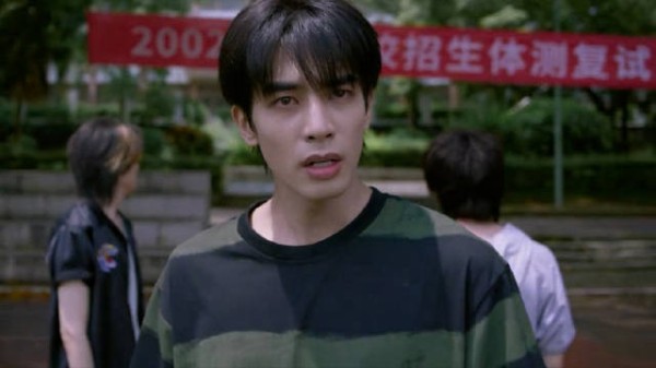 挣脱陈异参加警校复试，兄弟却没拖住，与警校失之交臂