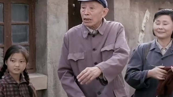 姥爷用十年谎言,护住外孙女整个童年 ……