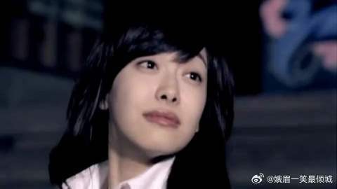 宋茜出道前参演SHINee的mv 清纯美丽 让人难忘