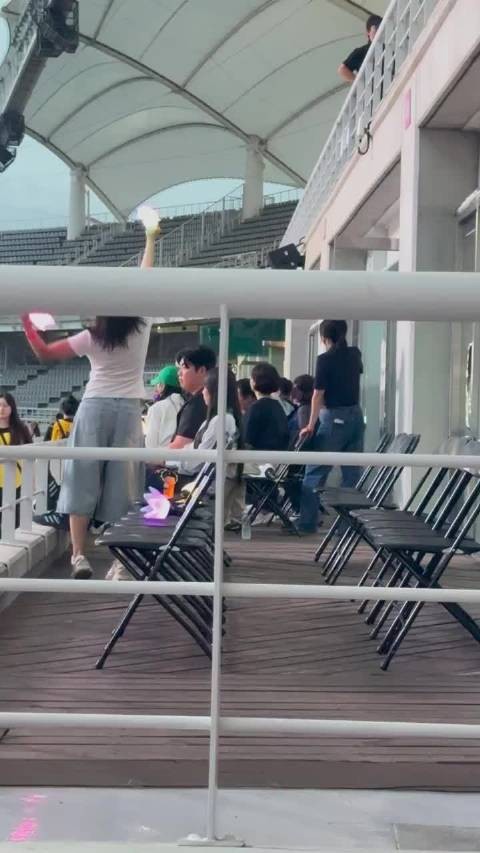 权志龙父母去了big bang<a target=