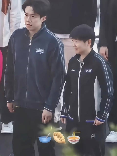 莎莎：我不知道啊，一直站中间啊