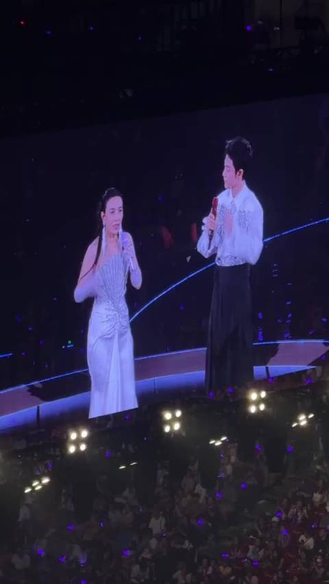 传下去 肖战要开演唱会了