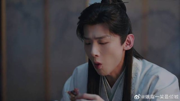 顾九思背书过目不忘,玉茹直接加任务量,立马食不下咽了