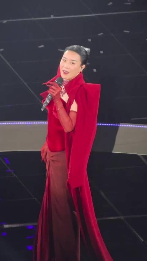 那英演唱会直接霸榜了 不愧是天后啊 微博夏日颜究所夏日共创星计划