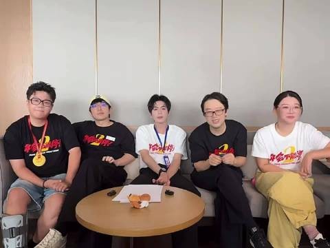 我笑得想死 舞学的最慢,职场规则也学的慢 张若昀说刘奔是山羊,又燃又蹬