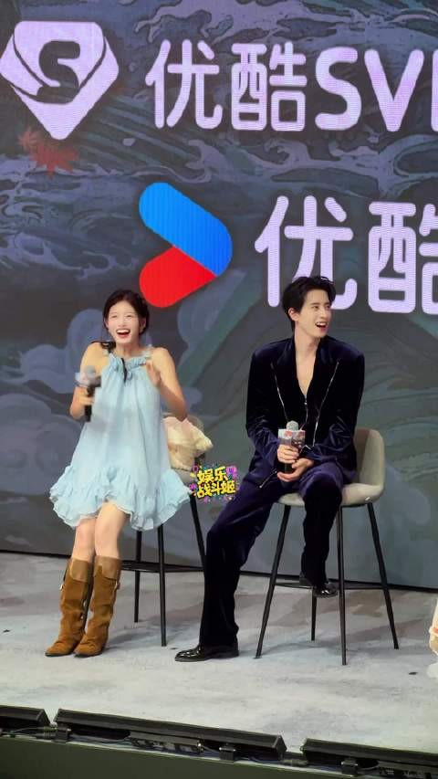 艾米被于毅调侃可以拍谈恋爱的戏羞红了脸师兄太稳健